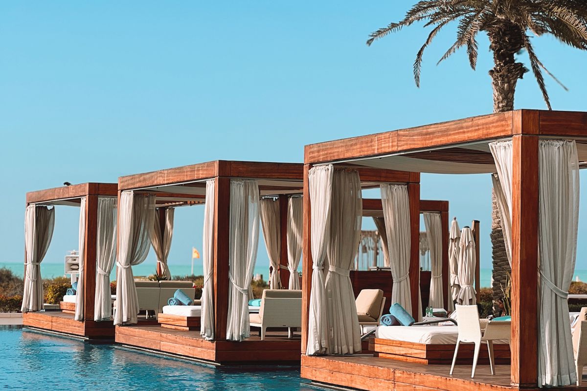 Naples beachfront luxury club