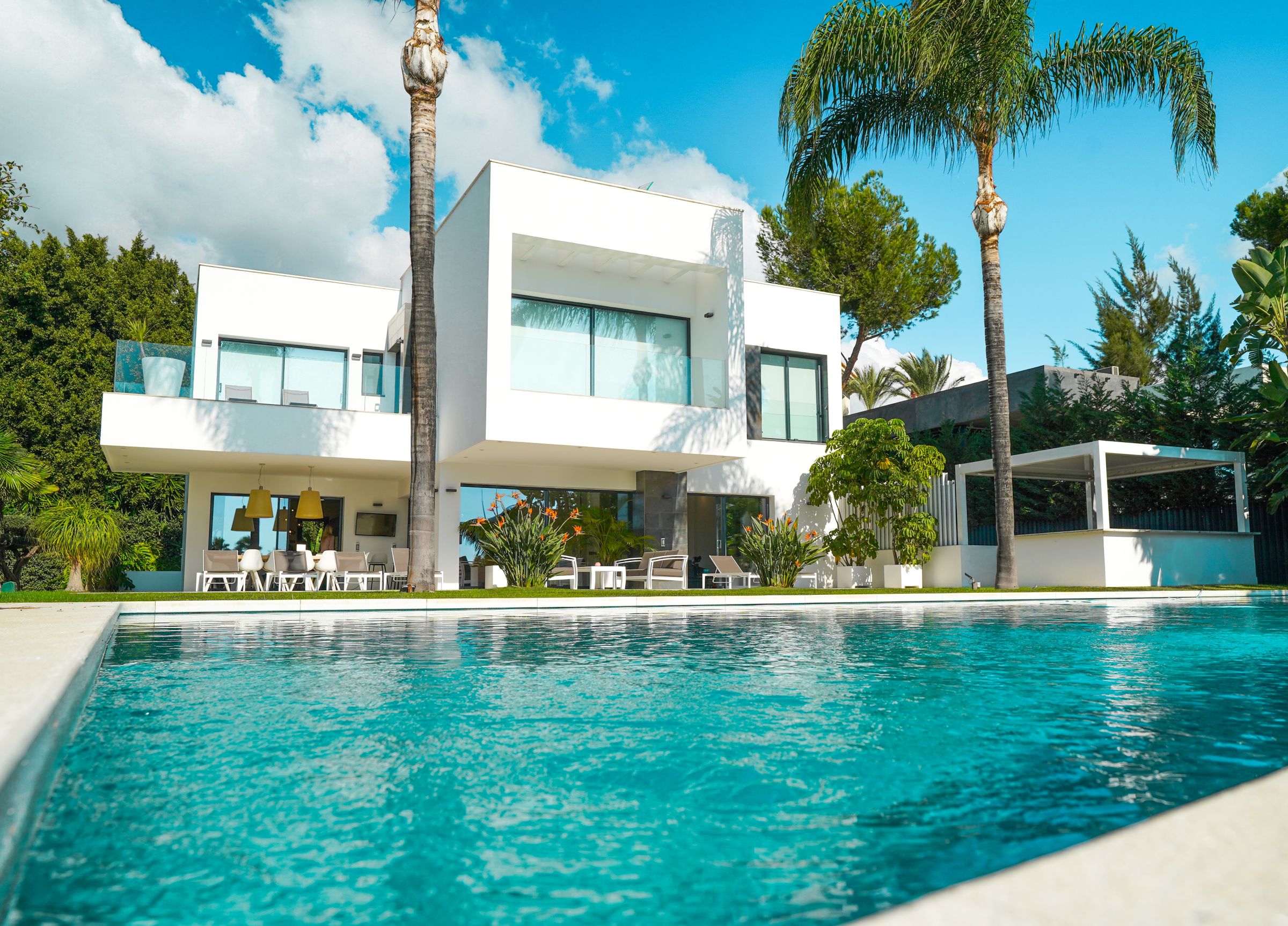 Modern luxury pool home in Southwest Florida